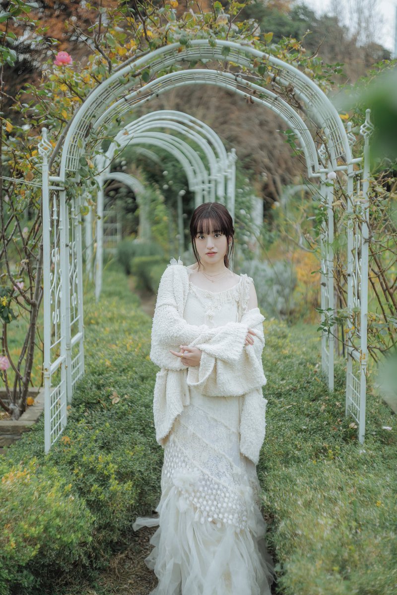 _mutoayami_'s tweet image. 遅ればせながら、明けましておめでとうございます🐎💖

今年は30歳になる年…今まで通り楽しく歌えますように🎤
何より皆さんの幸せを願っています❣️

そしてアー写を更新しました！！
いつもお世話になっているチームで撮影できて嬉しかった☺️