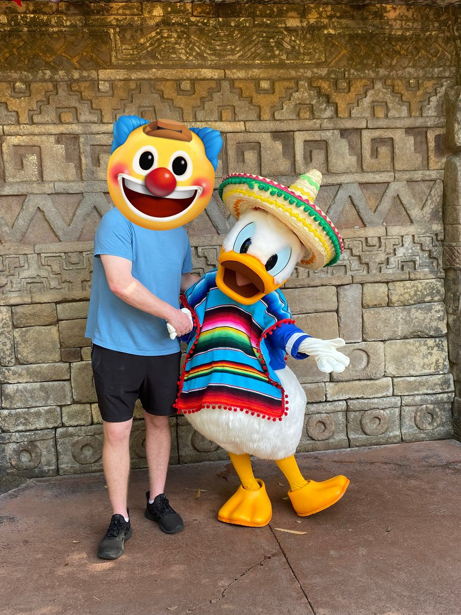 Sammy Sneaks tweet media