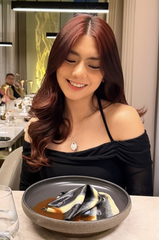 fierymikha's tweet photo. she’s sooo beautiful it honestly makes me cry 😭 https://t.co/szkgXCFEi6