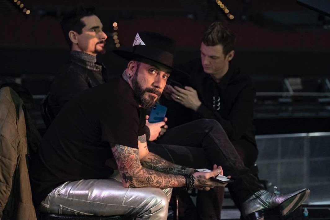 ᑕᕼᗴᒪᔕᗴᗩ ᖇIᑕᕼᗩᖇᗪᔕOᑎ 🍬 tweet media