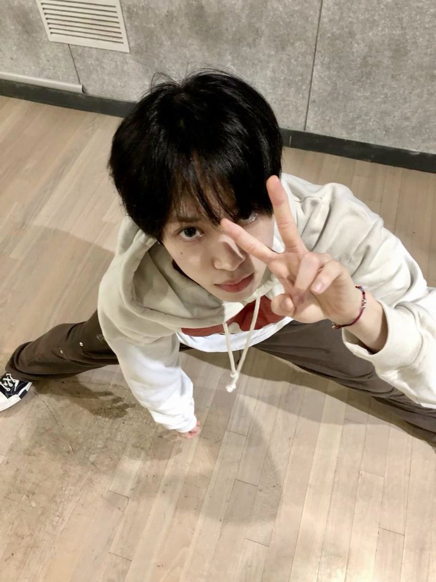 arnolovebot's tweet photo. Semoga dia ngga nyalahin diri sendiri atau mikir ngecewain allyz yaa. Take a rest love,  fokus ke kesehatan sama pemulihan kamu pleasee jangan terlalu sedih, allyz bakalan selalu nunggu sama support arno💜

ALLYZ LOVE ARNO
#GetWellSoonARNO
알리즈와 아르노 함께  
#아르노빨리나아 https://t.co/oVyhlFUHTw
