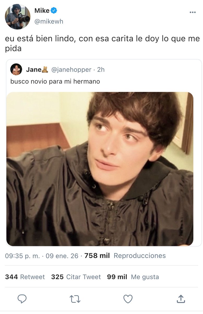 nostalg1cc's tweet image. Au #byler 

Donde Jane, en broma, sube un tweet buscándole pareja a Will y hace hit tweet

O

Donde Mike Wheeler, un streamer conocido, lo cita sin darse cuenta de que lo hizo desde su cuenta principal