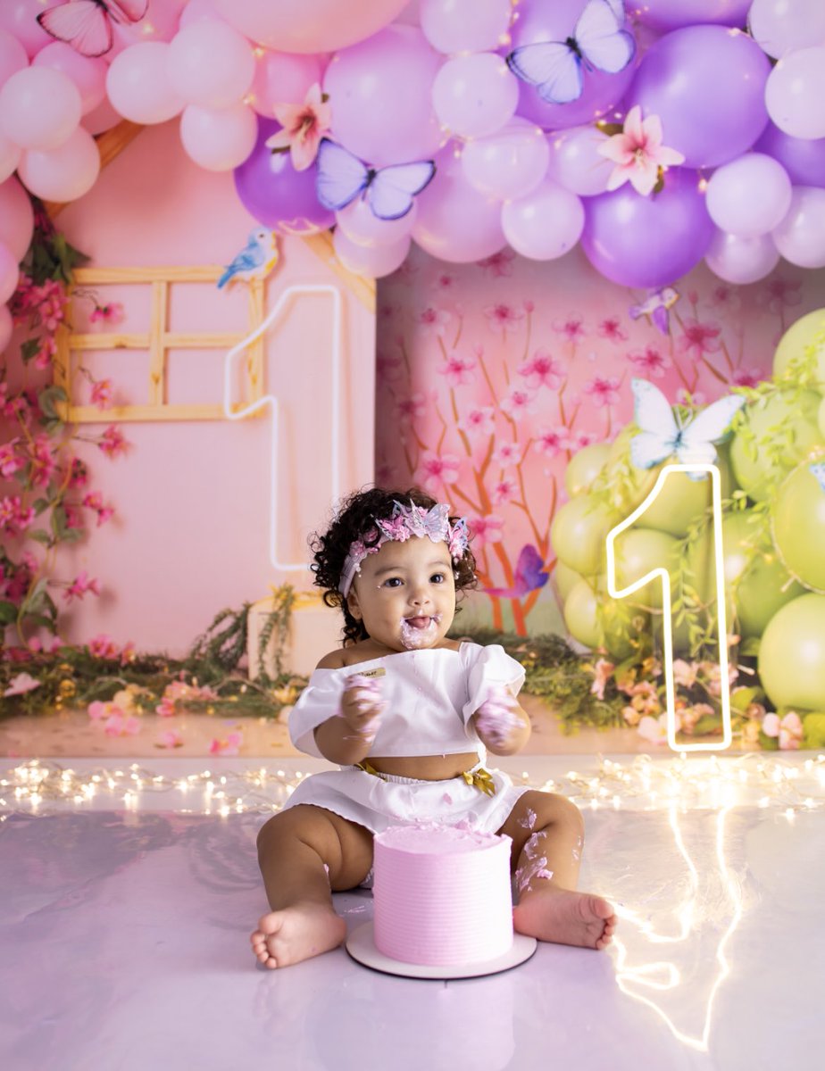 malvabella06's tweet photo. Obgd Deus por conceder o primeiro ano de vida minha princesa, gratidão!! ❤️🥰🥹🙌🏽 https://t.co/CRFoHw3HIp