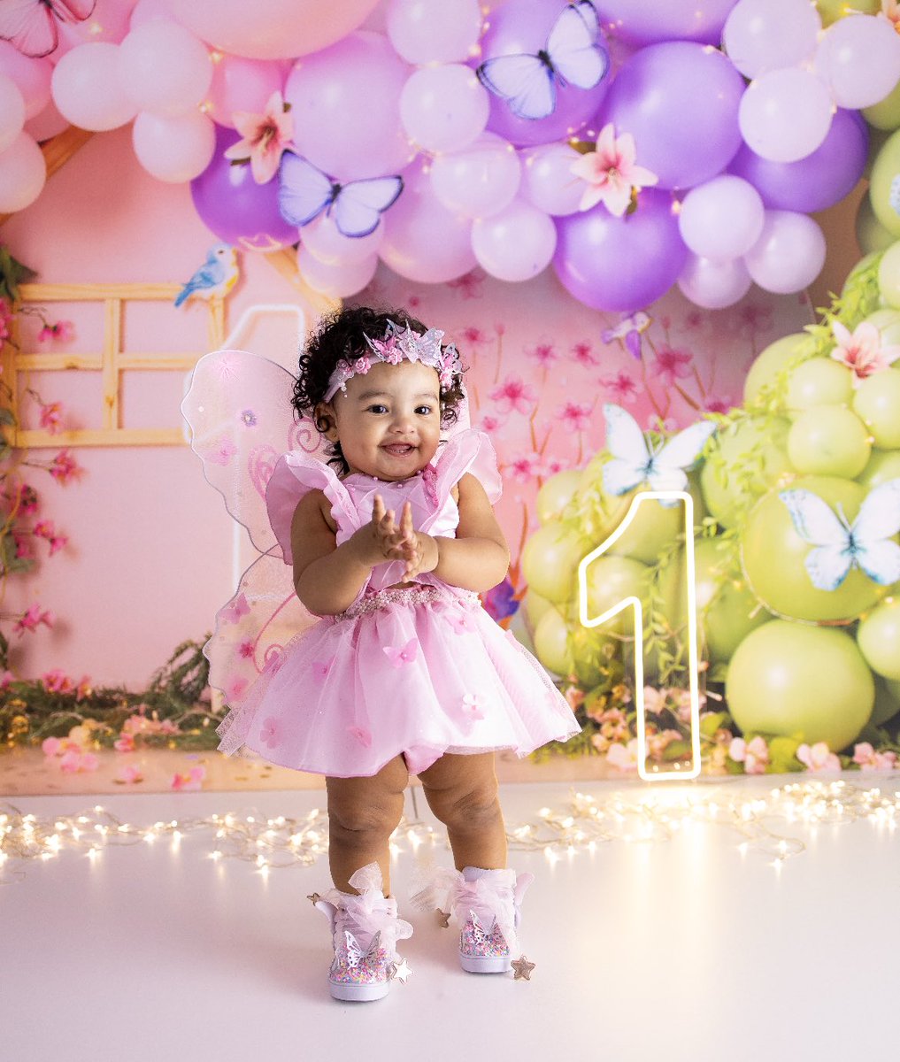 malvabella06's tweet photo. Obgd Deus por conceder o primeiro ano de vida minha princesa, gratidão!! ❤️🥰🥹🙌🏽 https://t.co/CRFoHw3HIp