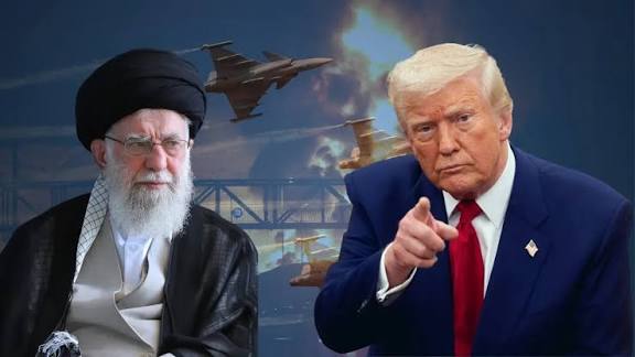 Kshitij_oo9's tweet photo. #DonaldTrump की चेतावनी Iran को कि "आप गोलीबारी ना करे तो अच्छा होगा वरना हम भी गोलीबारी से ही जवाब देंगे"। 
#ameria 🆚 #Iran https://t.co/Ebk9ZwgeYr