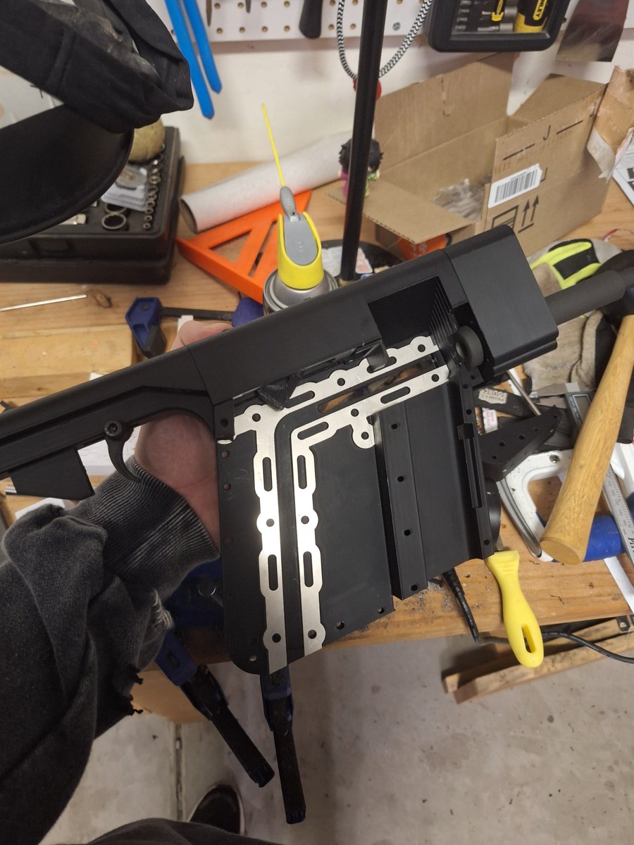 FossSkelli's tweet photo. 3d vector update, got the trigger and bolt mechanisms to work, I need to test the ejector and make the metal bolt next. Test fire soon, hopefully

#fosscad #3d2a https://t.co/Rg7vKtPzXm