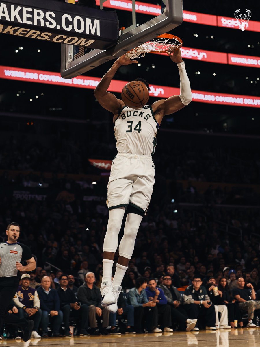 Milwaukee Bucks tweet media