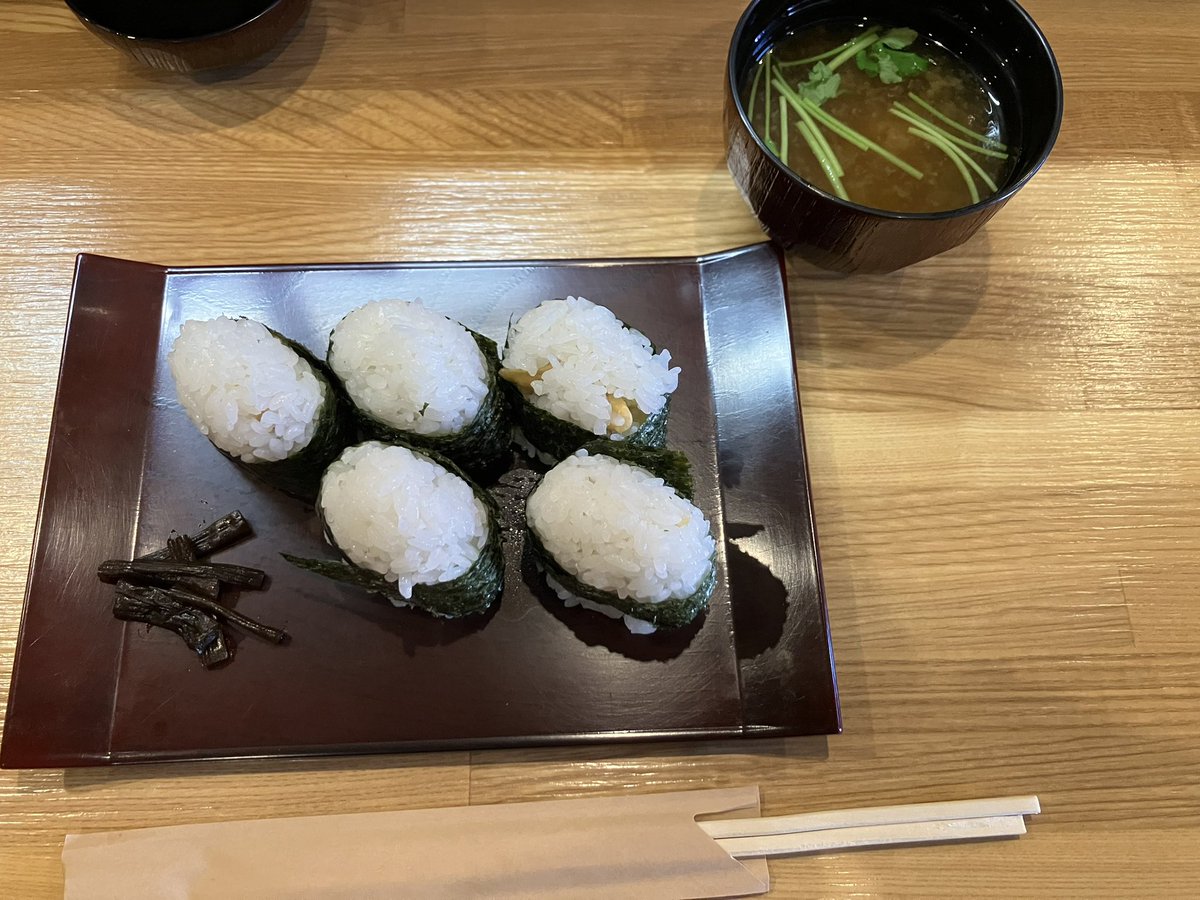 Hassee82's tweet photo. めいふつ天むすの千寿 https://t.co/YE364WfTCY