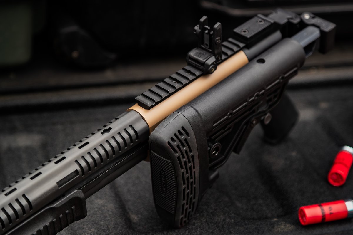 Mossberg tweet media