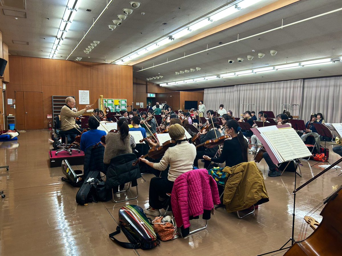 KobePhil's tweet photo. 昨日、今日と最終練習を行い、いよいよ明日はニューイヤーコンサートです🎍会場がいつもと違いますので、お気をつけてお越しください！ https://t.co/CiC2y7Hs0k