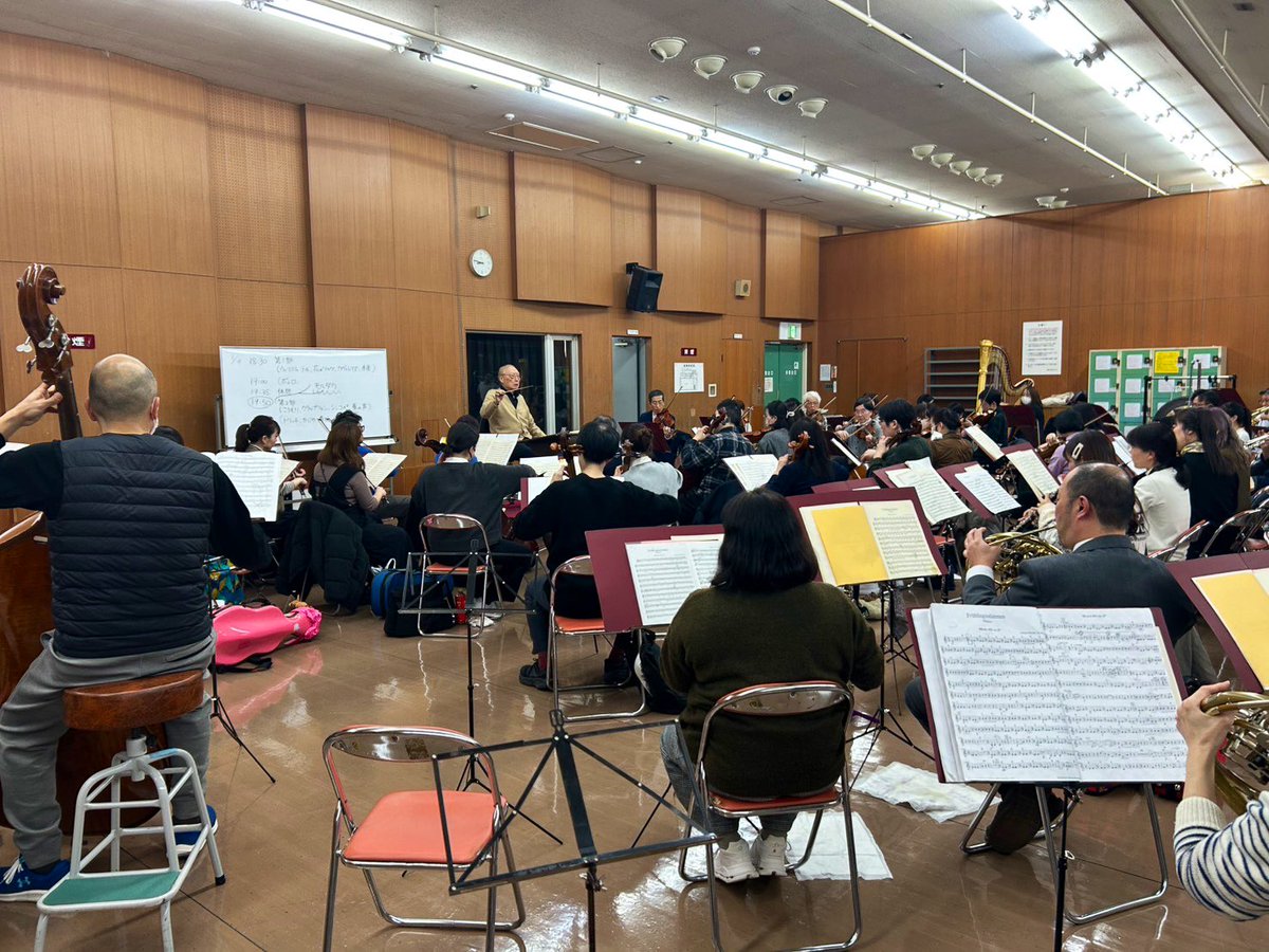 KobePhil's tweet photo. 昨日、今日と最終練習を行い、いよいよ明日はニューイヤーコンサートです🎍会場がいつもと違いますので、お気をつけてお越しください！ https://t.co/CiC2y7Hs0k