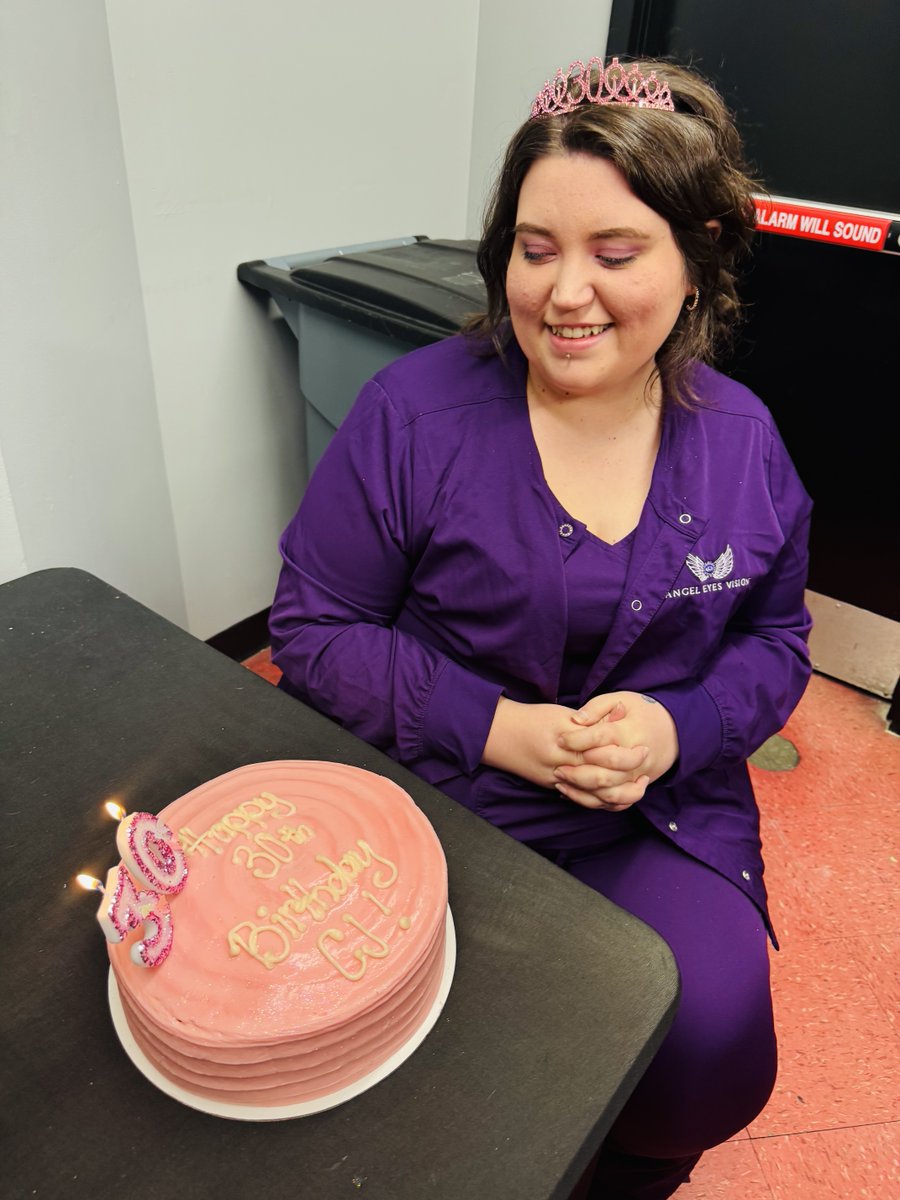 AngelEyesVision's tweet photo. Happy Birthday, to our very special CJ! Thank you for everything you give us and for allowing us to spend your thirty, flirty, and thriving birthday with you! 💜
#aevbirthdays #angeleyesvision #AEV #memphis #jackson #eyeexam #glasses #eyecare #optometricphysician #eyedoctor https://t.co/vwP6Ryya63