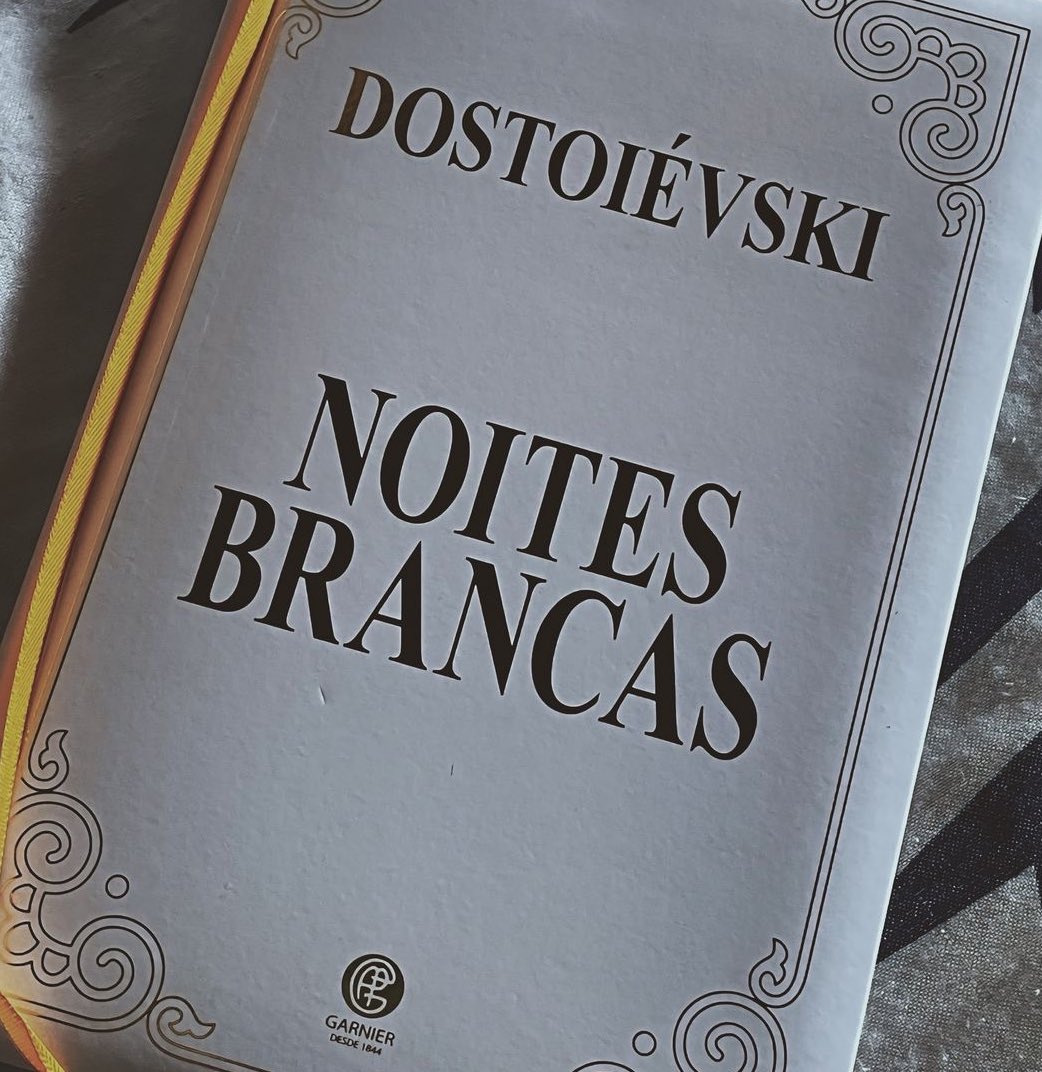 sahrhx's tweet photo. noites brancas ; fiódor dostoiévski
          ★★★★☆

“Pois quando estamos infelizes sentimos mais fortemente a infelicidade dos outros; o sentimento não se esfacela, mas sim concentra-se…” https://t.co/HyKRY3LceF
