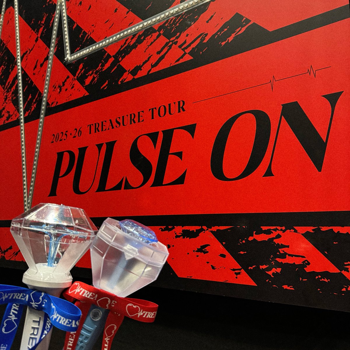 [💎]

2025-26 TREASURE TOUR [PULSE ON] IN JAPAN

˗ˏˋ✰ 𝟚𝟘𝟚𝟞.𝟙.𝟙𝟘 𝕂𝔸ℕ𝔸𝔾𝔸𝕎𝔸 𝔻𝔸𝕐𝟙 ✰ ˎˊ˗

年明け一発目の神奈川公演スタート❕
今年もたくさん思い出をつくりましょう🫶

#TREASURE #トレジャー #트레저
#PULSE_ON_IN_JAPAN #YG