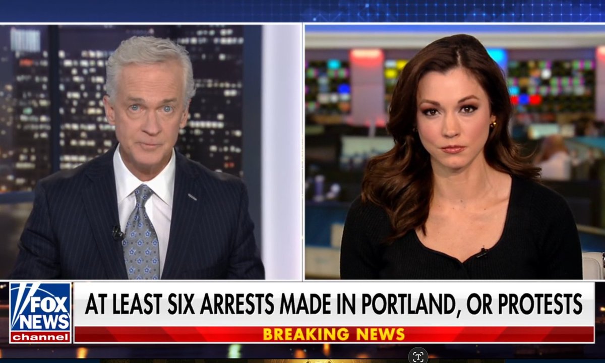 FNC_Ladies_Rule's tweet photo. 🌃   @foxnewsnight 

Miss Everything!  @ChanleySPainter 
Attorney • Former Deputy Prosecutor • Law Review • Award-Winning Journalist • Fiddle Champ • Black Belt

😍  You've just gotta LOVE Miss Chanley! https://t.co/h5CEtuCFdt