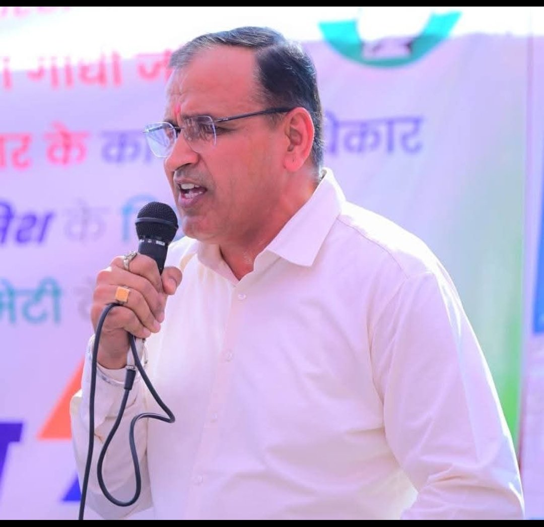Jaideep_kumar02's tweet photo. ये है हमारे बाड़मेर जैसलमेर से 18वीं लोकसभा के सांसद महोदय @UmmedaRamBaytu 
इनके द्वारा हमारे बाड़मेर जैसलमेर लोकसभा में MPlads फंड का उपयोग कितना ओर किस प्रकार किया है ये जानते है 👇👇👇👇 https://t.co/yIzW2jo0fR