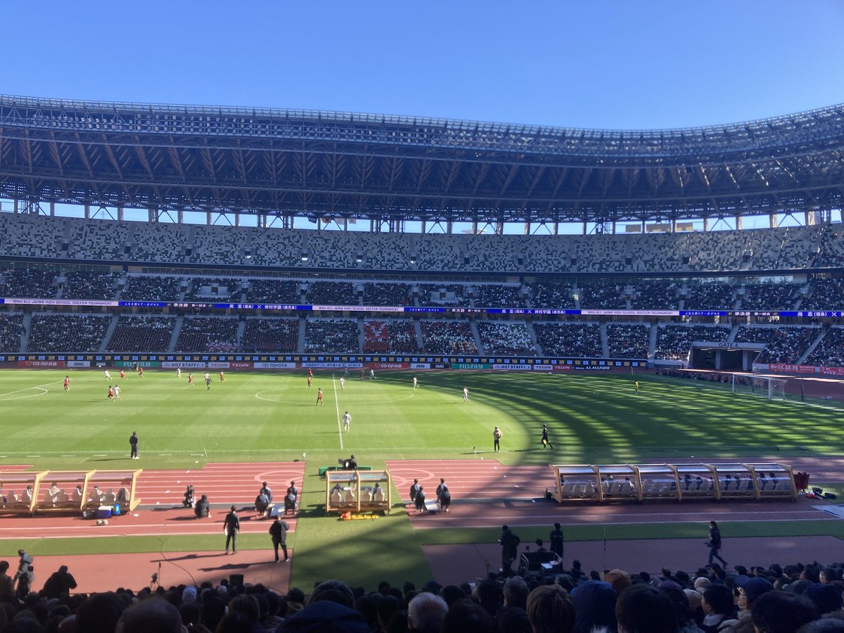 tora_to_chan's tweet photo. 今日はここから、ど真ん中…⚽️
#高校サッカー選手権 https://t.co/PT1SlcthmB