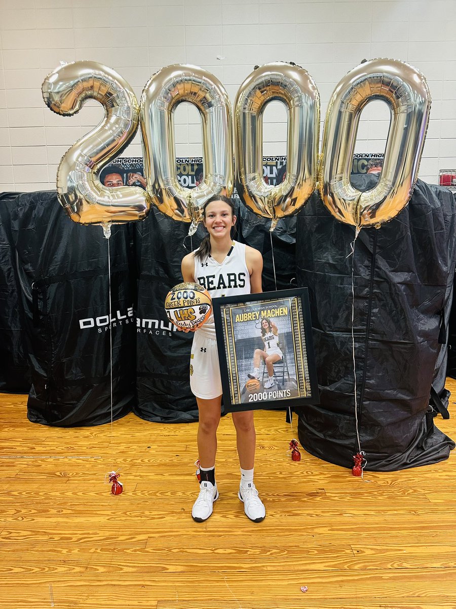 AubreyMach2027's tweet photo. 2K Points‼️ #TYJ💜 https://t.co/T2LGApXNAW