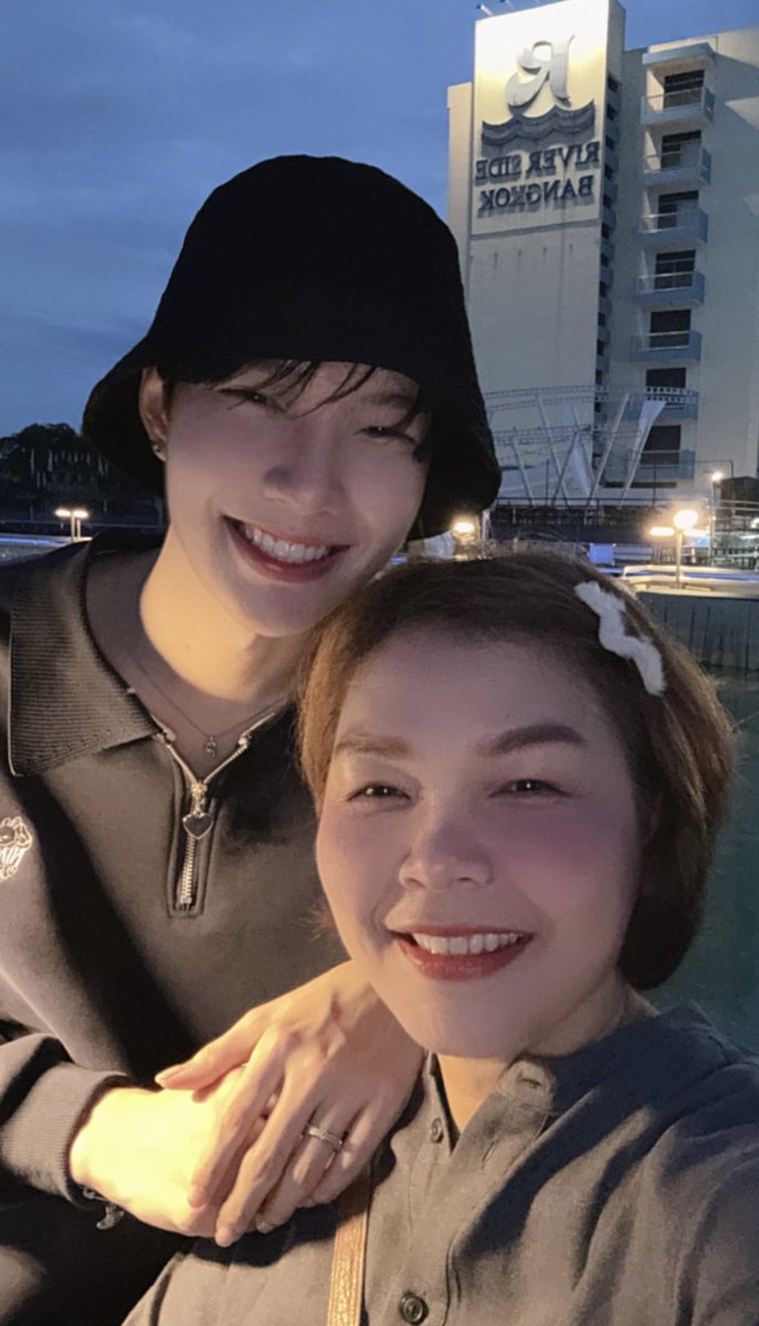 nattapron_chai's tweet photo. เด็กคนนี้โตมาสวยเหมือนคุณแม่มากรอยยิ้มตาขีดดีเอ็นเอชัดเจน ลูกคุณแม่เติบโตมากอย่างดีเป็นเด็กดีที่สุดเลย

#เก่งน้ำปิงเด็กดีที่หนึ่ง https://t.co/zaw08ybpMY