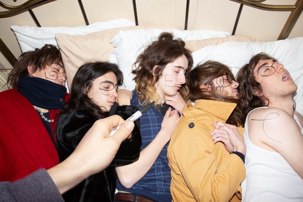 spinelessways's tweet image. the concept of cameron being the littlest spoon😭😭❤️