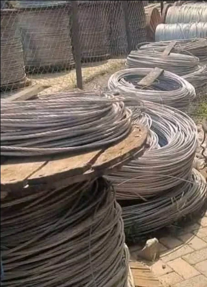 OkothMarcel's tweet photo. WE HAVE SCRAP METALS.
ALUMINUM WIRE 
ALUMINUM UBC 
USED RAILS 
Inbox me or  WhatsApp +254748300565 https://t.co/yMV4Ms8z3B
