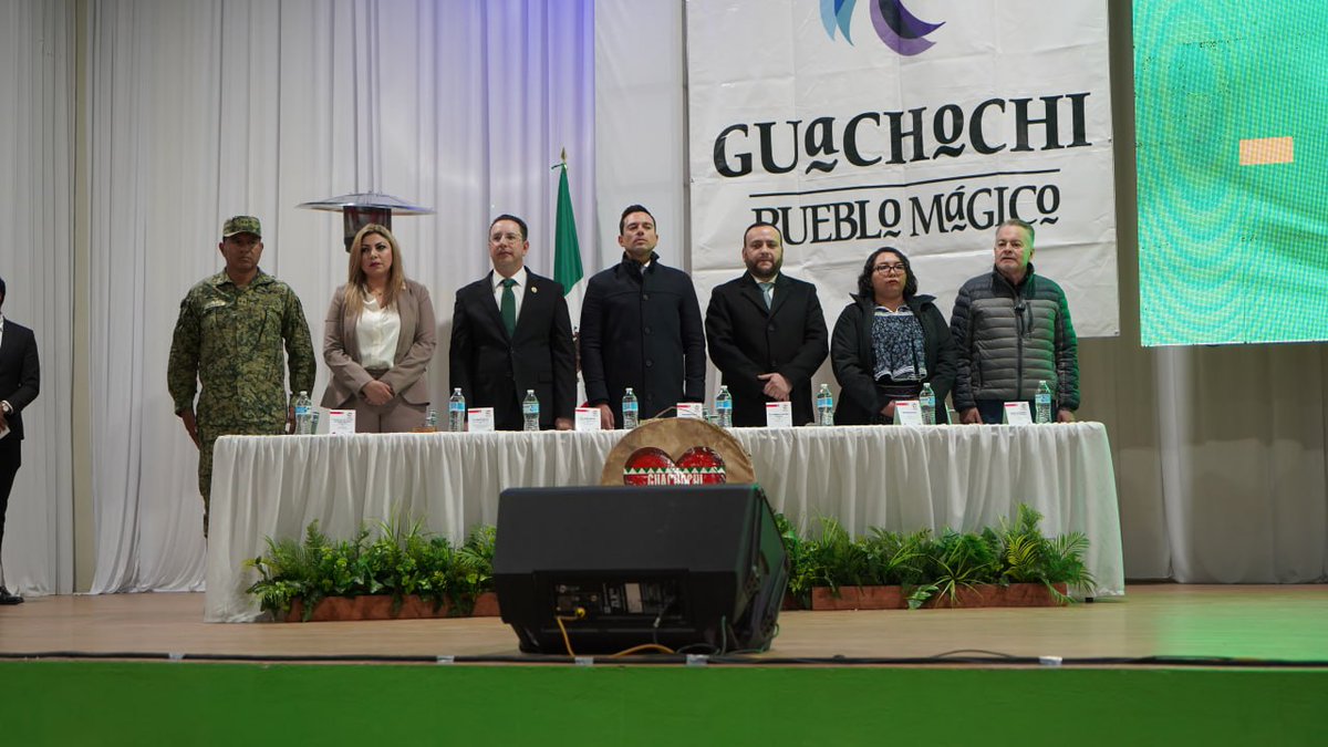 MarioVzqzR's tweet photo. A 63 años de su origen, #Guachochi es ejemplo de convivencia entre pueblos indígenas y mestizos. Diversidad, dignidad y orgullo definen a una comunidad que cree en el trabajo, la educación y el progreso como base de su futuro. 🧵
#SierraTarahumara #Chihuahua #OrgulloRural #Identidad