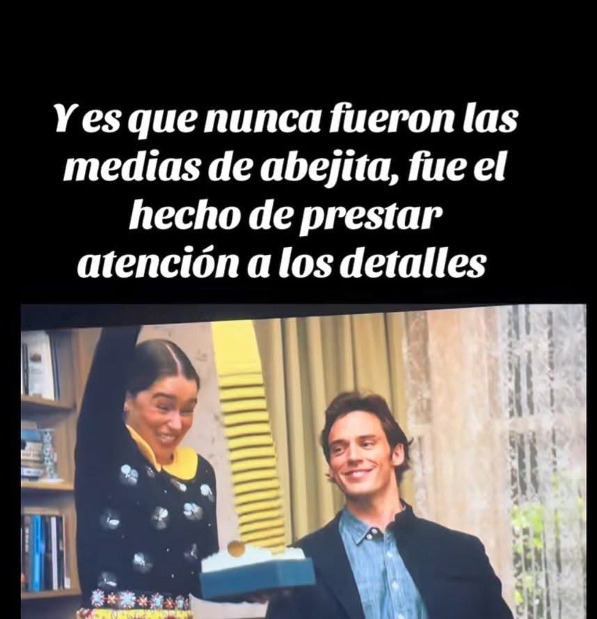 BreeClorio's tweet photo. Momento medias de abejita … https://t.co/ShiXNsAk8n