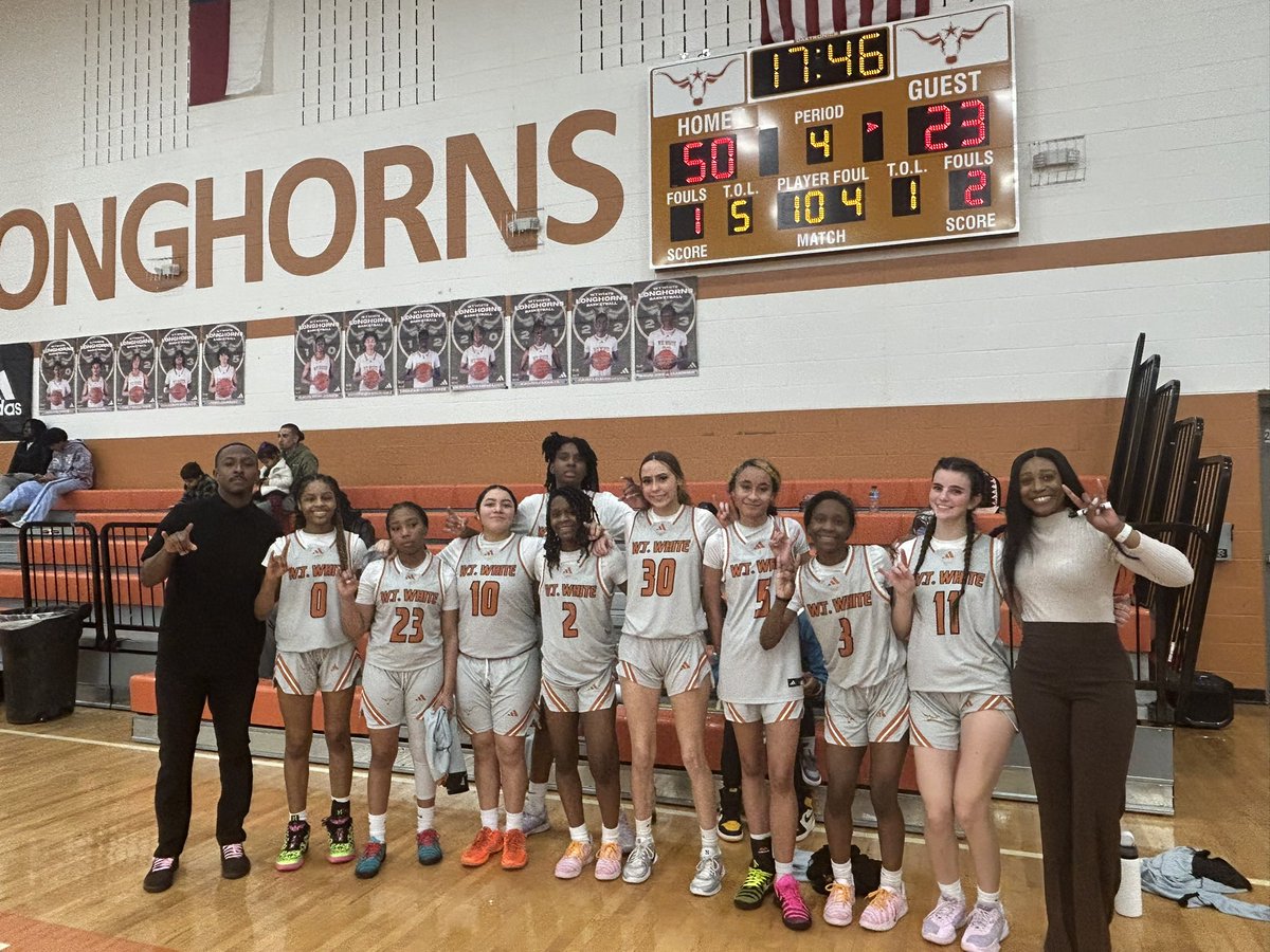 WTWhiteGBB's tweet photo. Happy hearts and a happy scoreboard! 🧡🏀 Your Longhorns made a statement with a win over the Molina Jaguars 🤘 #BELIEVE https://t.co/RaOjWesiag