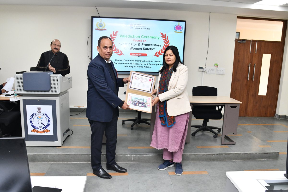 A 05 day course on "Investigator and Prosecutors on Women Safety’’  From 05.01.2026 to 09.01.2026" for 22  Police Officers of various States was concluded at CDTI Jaipur. The Valediction session was graced by Chief Guest Shri Arun Machya, Vice Principal, CDTI, Jaipur.