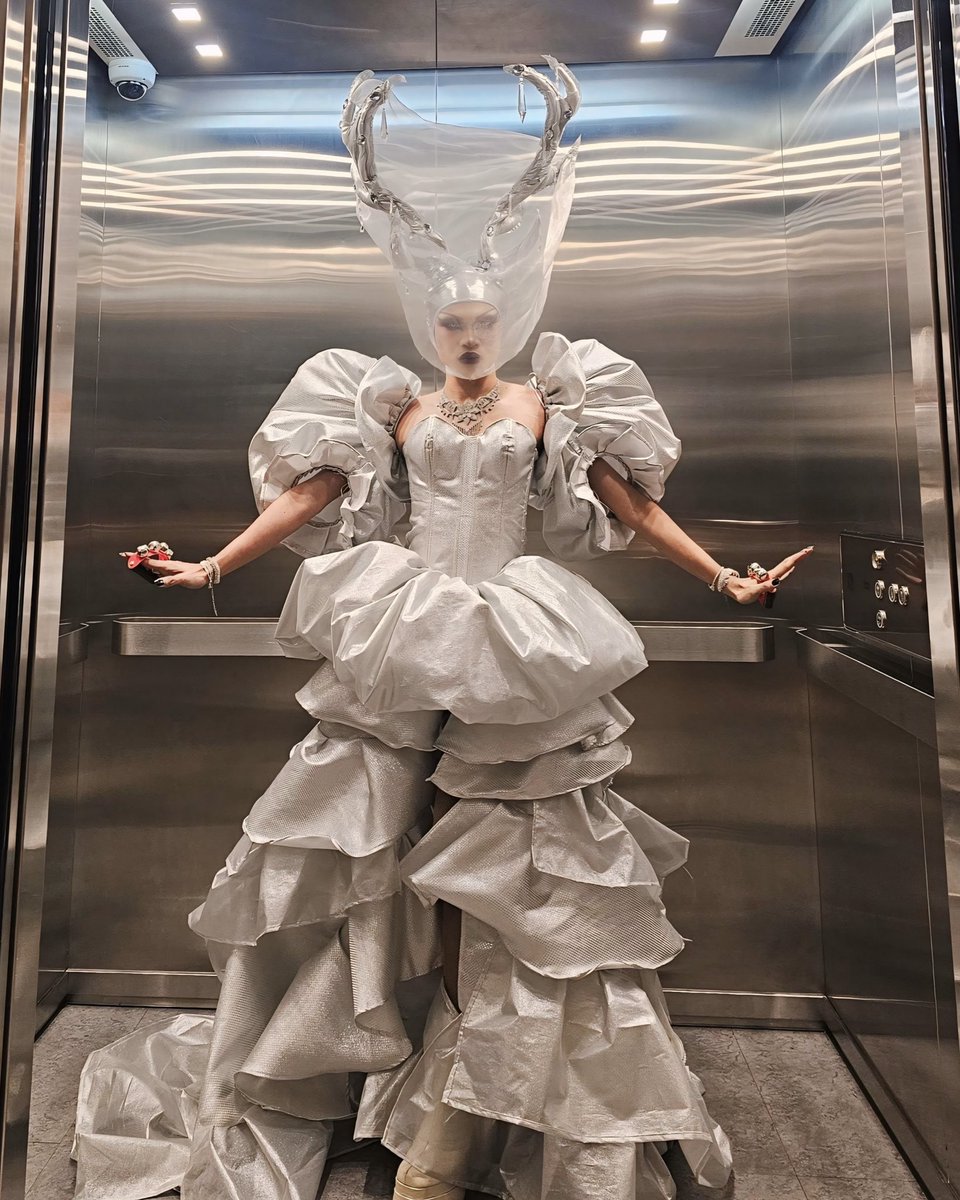 Oragon, purusog, magayon! 
Antlers high, karma higher! 🤍

🪡 Foxy Couture