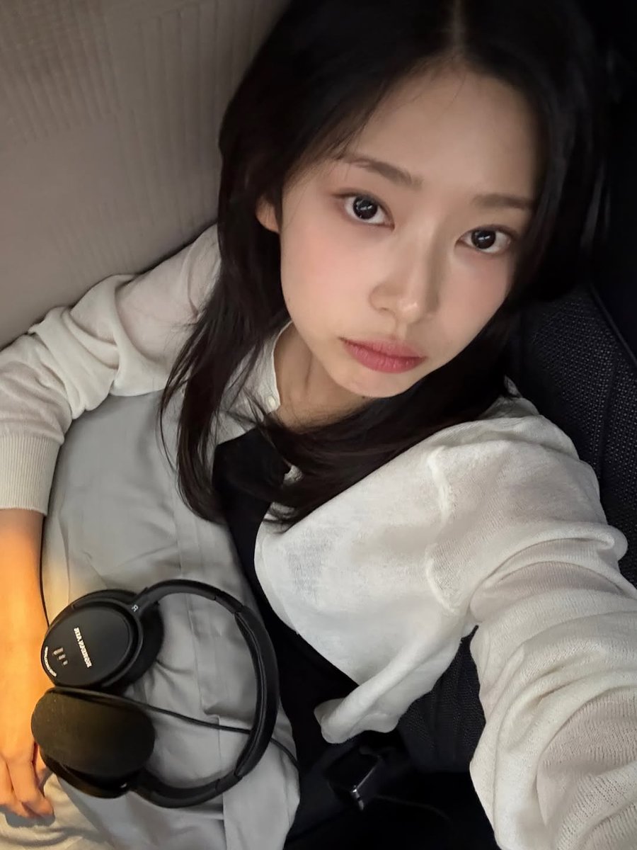 deardandebud's tweet photo. perfect casting cus she really has those wolf-like eyes (well more like a litol fox actually) and she truly has that beauty too https://t.co/Xjyo6PWGDN