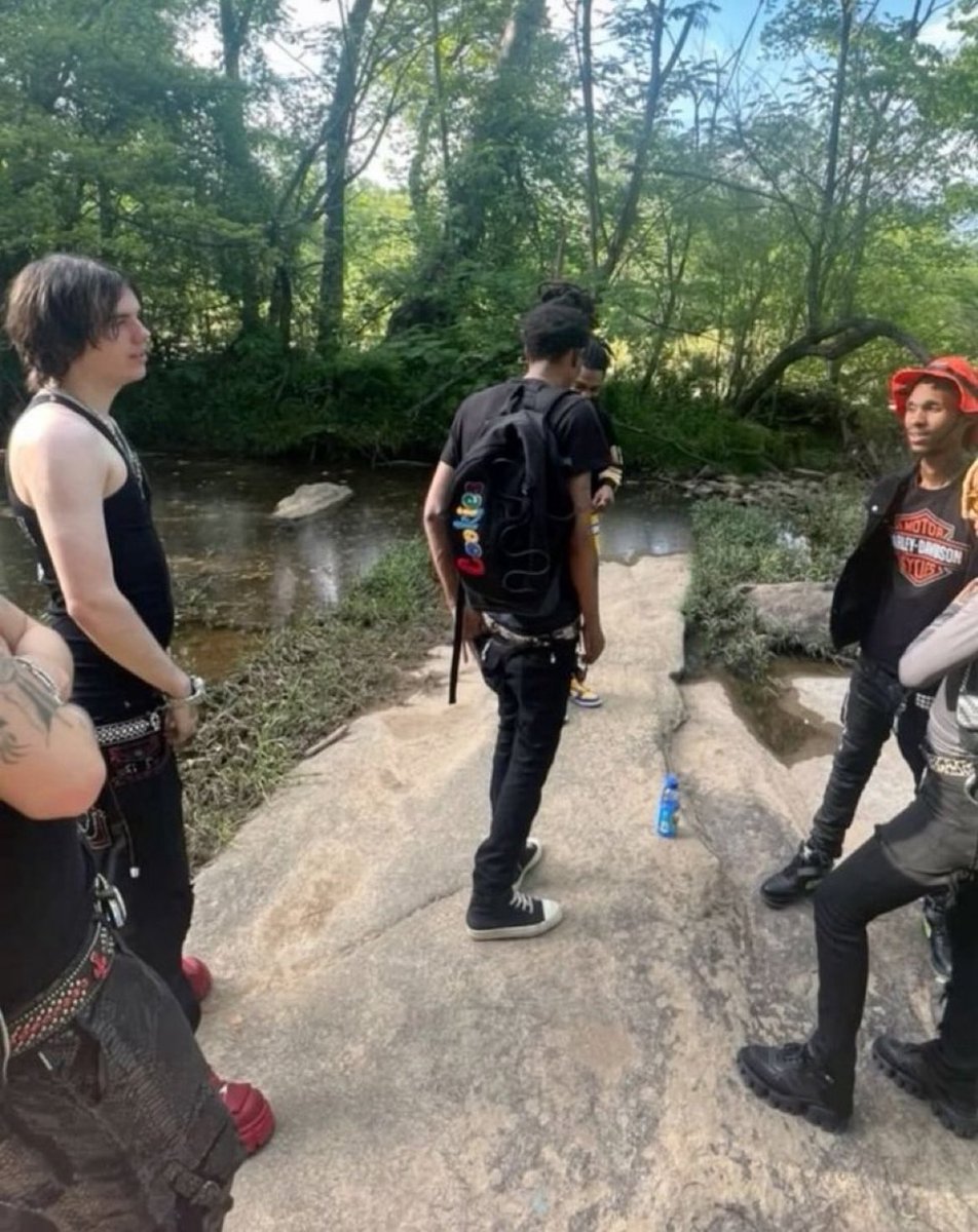 NOISEPHILIA96's tweet photo. This pic is So Good mom can I Please hang out with Sematary and Black Kray by the dirty creek Please https://t.co/9EJPm5ob5U