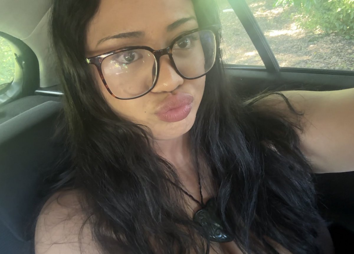 moe lester tweet media