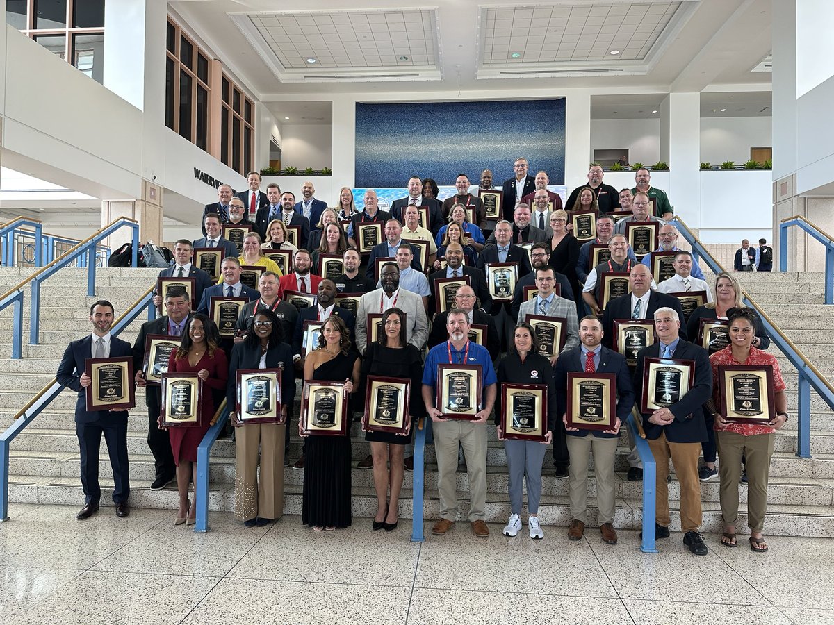 KAAA_KyAD's tweet image. Congratulations to @t_wesselman, his amazing staff, &amp;amp; @Rebels_Nation for getting through the extensive process to become a QPA Quality Program Assessment) school.  @NIAAA9100 

AND the first one in Kentucky!!! 

Let’s hope we can get a few more school to join the QPA Club.