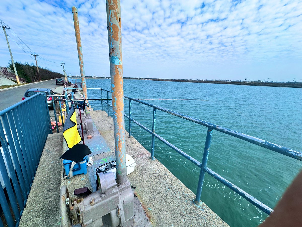Joasnik's tweet photo. 今日老闆.沒放魚..吹冷風雞雞都變5MM啦！ https://t.co/FWhebt4fXP