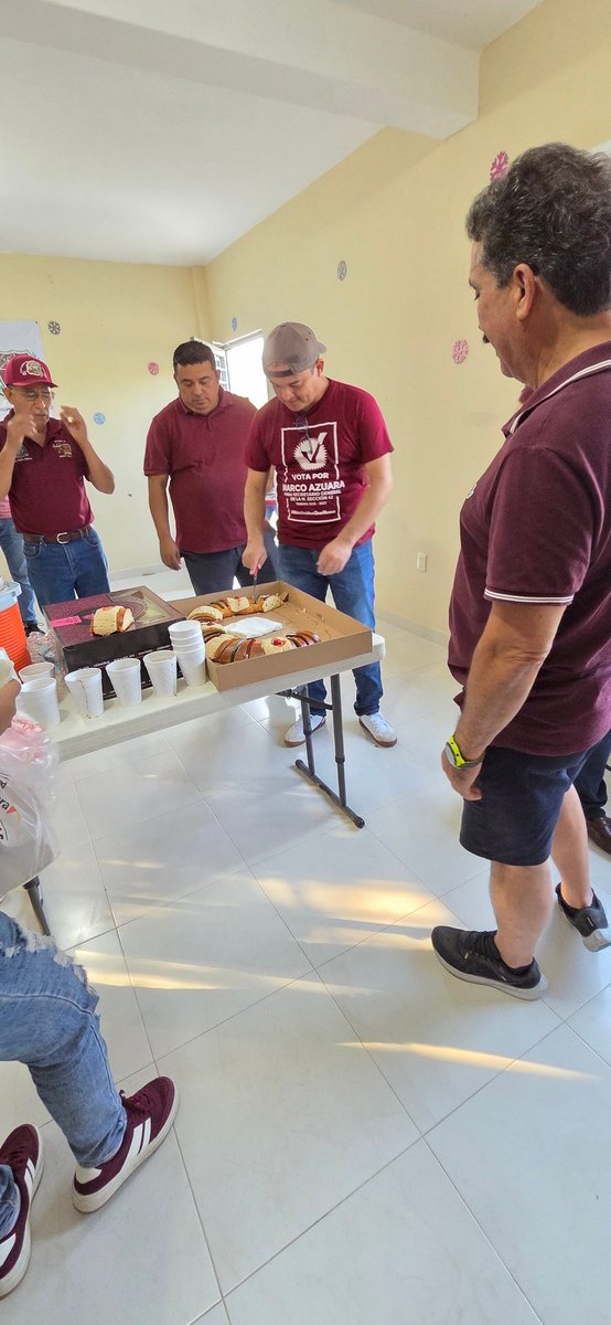 Realizamos reunión semanal donde nos preparamos para la asamblea general de <a href="/Seccion42_STPRM/">Seccion 42 STPRM Oficial</a> y fortalecemos la política de unidad de nuestros líderes ing.Ricardo Aldana <a href="/lgps03101/">@lgps0310</a> y <a href="/MarcoAzuara1/">Marco Azuara</a> además celebramos la tradicional rosca de reyes #unidossomosmasfuertes