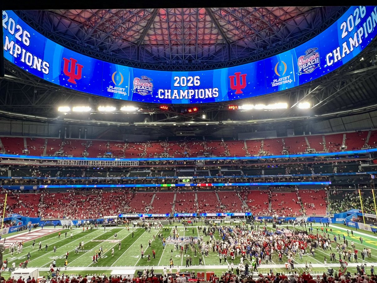 lauralanier12's tweet photo. WE GOIN TO THE SHIP #iufb https://t.co/S2DnZsygdc