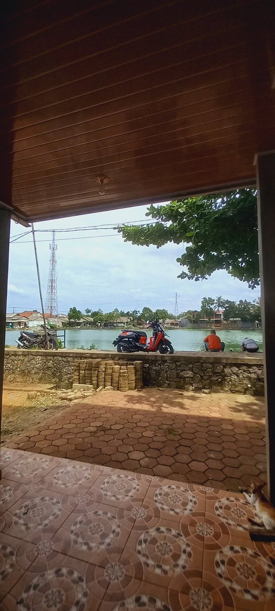 GalleryMasDee's tweet photo. Untuk yang berminat bisa langsung hubungi saya
View depan rumah langsung danau

#JualRumah
#JualRumahCitayam
#JualRumahDepok
#RumahPribadi https://t.co/IaPVOtELyH