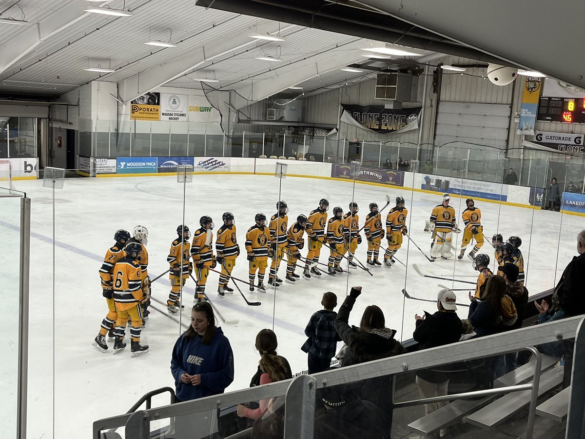 ChadHolmesWI's tweet image. Final:  Wausau West 8 Middleton 0.  3rd period goals for West from Xander DeByle, Chase Crass and a first varsity goal for Zack Gruhn.  West, now 14-1, vs. Notre Dame Academy tomorrow in West Hockey Invitational championship game.  #wiaahockey