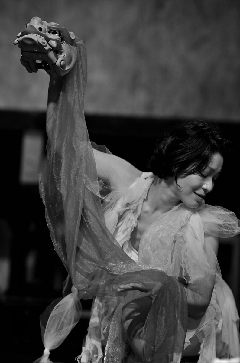 HKXD5b55q2LlI3T's tweet photo. #幻燈 #舞台 #躍動 #カナリヤ条約 #expresion
久しぶりに舞台を私らしく撮影させて頂きました。
さすがの迫力( ´∀`)、撮影は大変でした(^_^;)
(劇団に、撮影&掲載許可済)。
北加賀屋のカナリヤ条約は、多様な劇を主催されてます
👩せんのさま @1000nosakura https://t.co/lzaV7EexCy