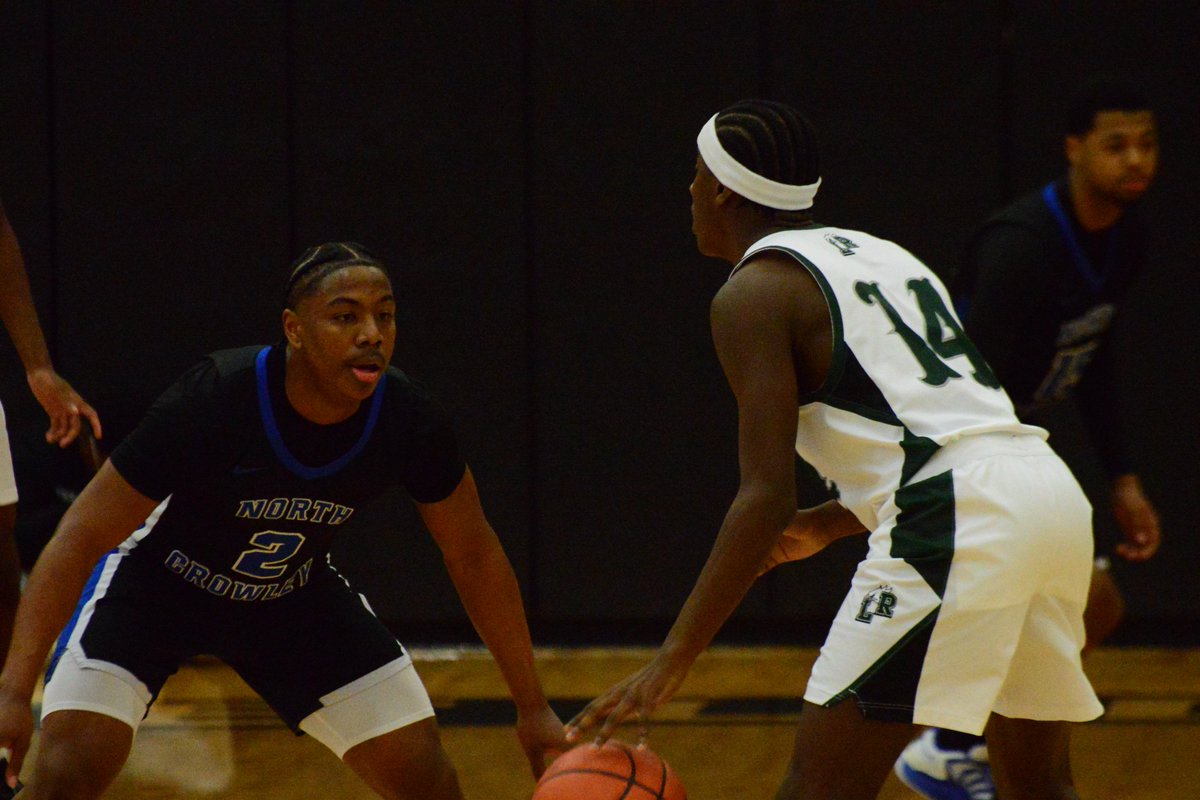 Gosset41's tweet photo. In a battle of two Top 10 6A teams in the state, visiting #2 North Crowley won big at #10 Lake Ridge 70-43. Panthers moved to 19-3 overall and 2-0 in district play #txhshoops @hoopinsider @GMsportsmedia1 @KennyMatthews @NCBasketball https://t.co/qCqITMdzBV