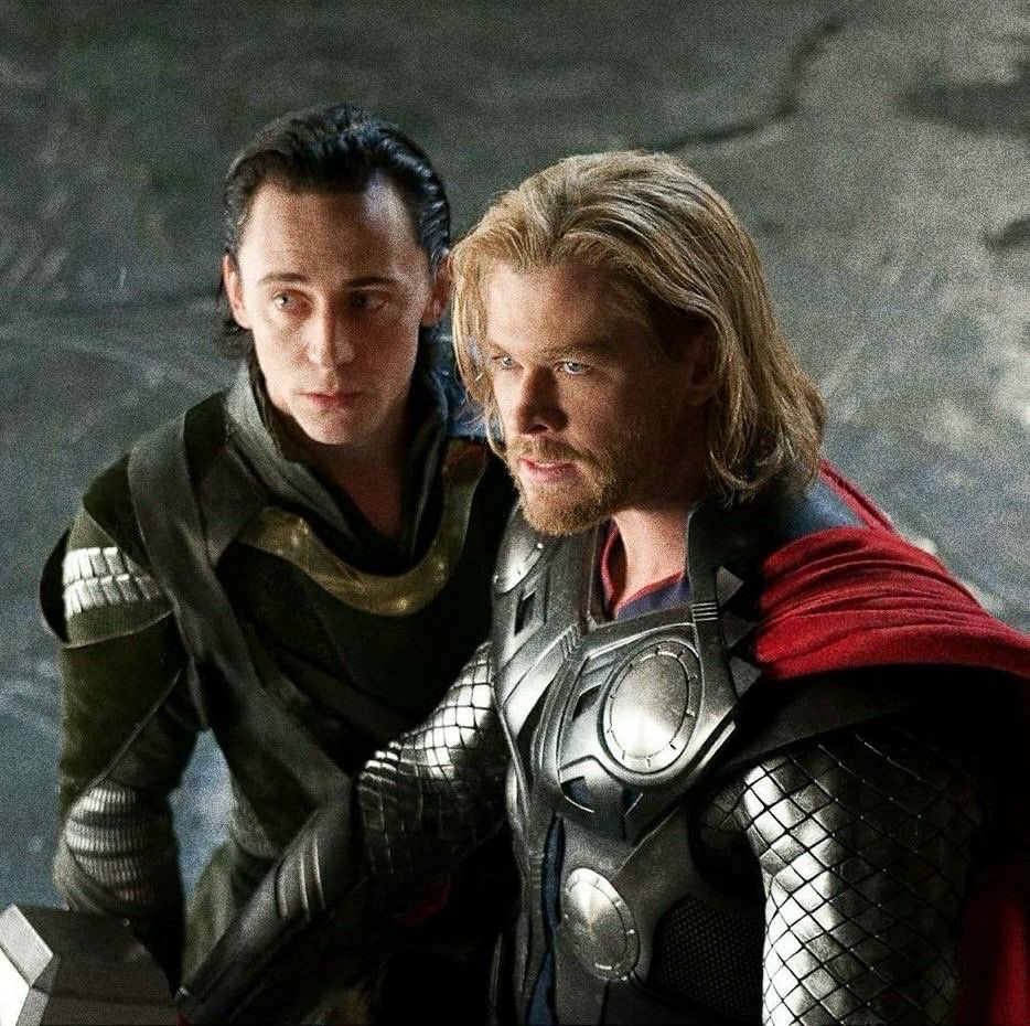 gloriousmcu's tweet photo. i can not wait for their reunion like what is thor gonna think of loki now.. what’s gonna be his reaction or are they gonna finally hug?? will there be TEARS? i have so many questions so i’m getting impatient and i’m upset i have to wait all fucking year i’m going to explode https://t.co/5PpnkLE2gV