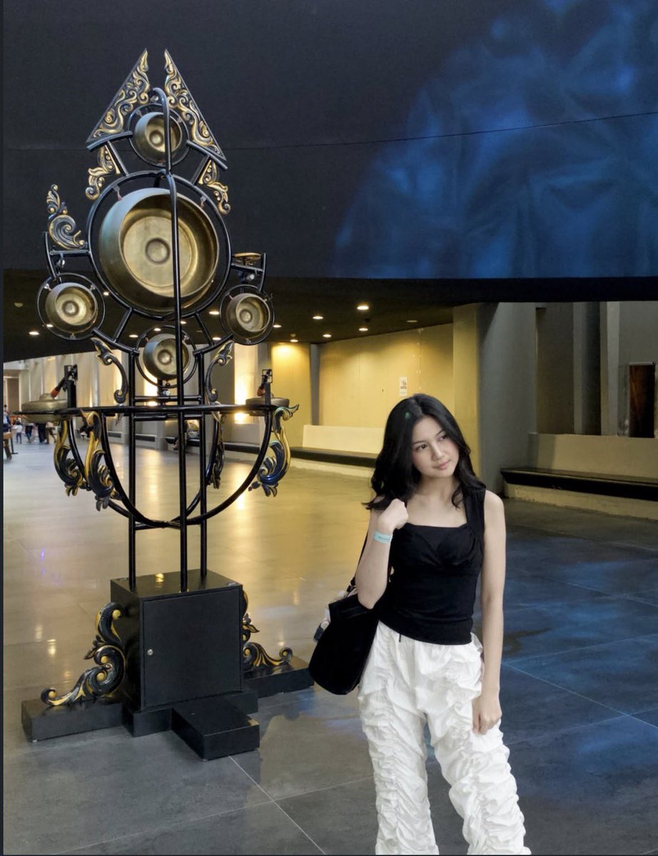 nocontextanin's tweet image. 