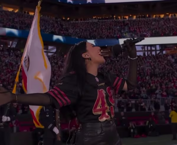 moigrn's tweet photo. Canadian singer Cassandra DiFruscio rises above criticism after performing the U.S. national anthem at an NFL game, focusing on positivity from fans and her passion for music.  https://t.co/IyXvvqYjYK https://t.co/cygeKoS4rj