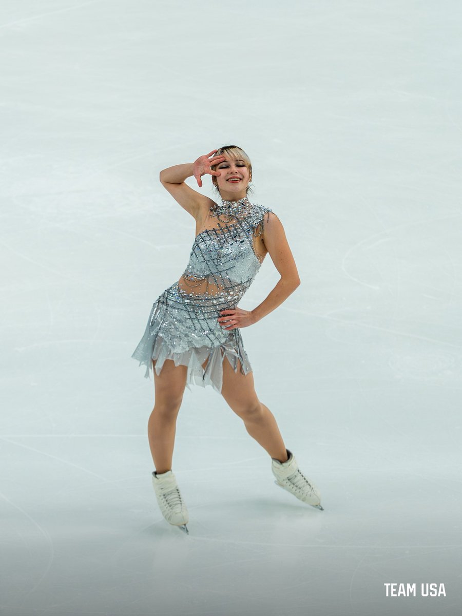 TeamUSA's tweet photo. We’re your biggest fan, Alysa Liu. ✨🥈

#MTUSA https://t.co/4w7LWTMFt0