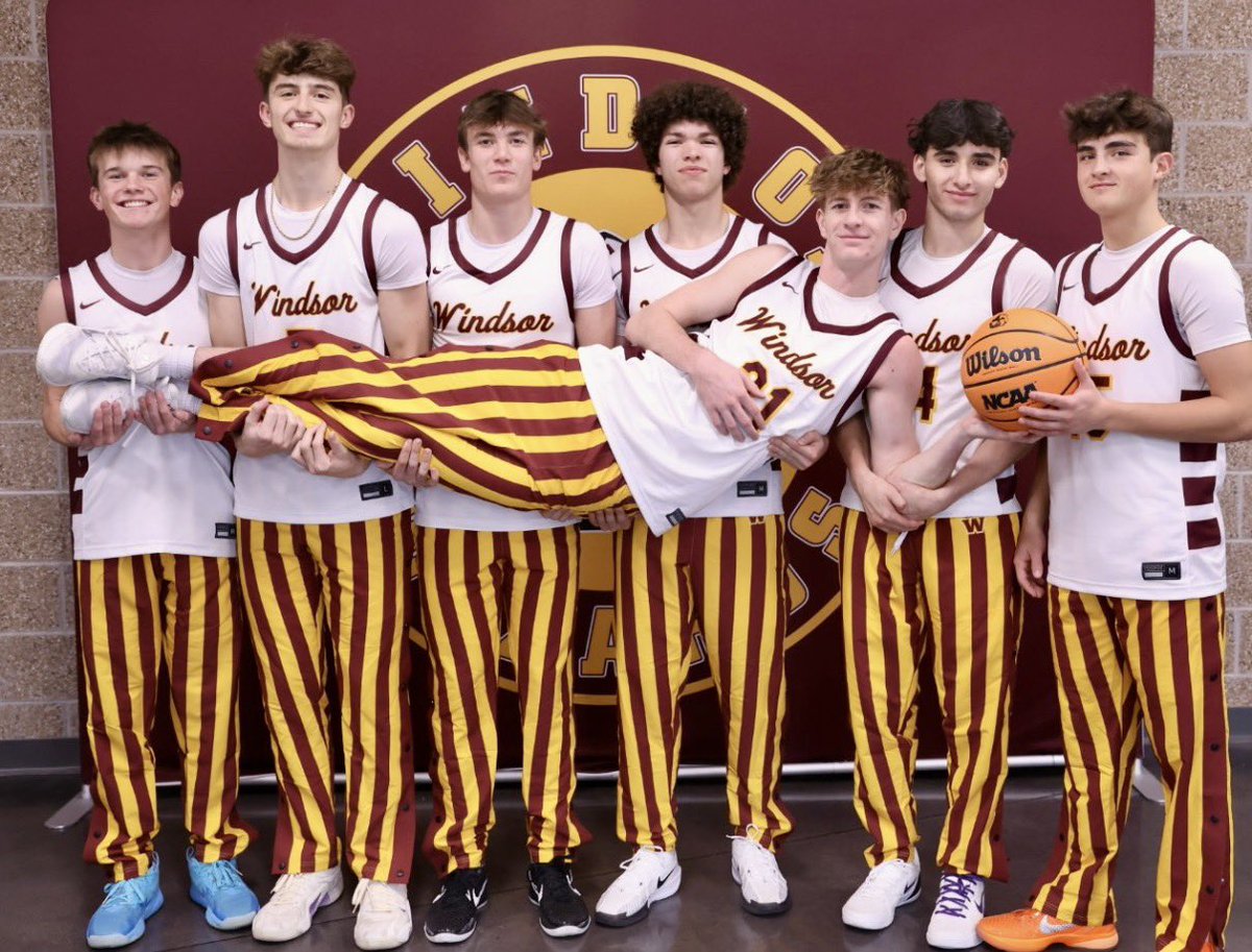 WindsorHSHoops's tweet photo. Formally introducing your Windsor High School men’s basketball seniors for the 25/26 season. 

1: Kyler Urich 
2: Camden Smith 
5: Madden Smiley
11: Thales Price 
14: Marcus Martinez 
15: Brady Kingsley 
21: Morgan (Mo) Sholder https://t.co/aUk6Yeymip