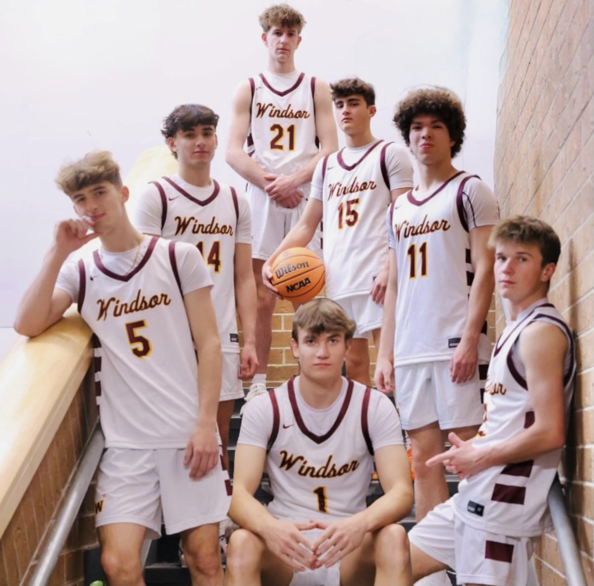 WindsorHSHoops's tweet photo. Formally introducing your Windsor High School men’s basketball seniors for the 25/26 season. 

1: Kyler Urich 
2: Camden Smith 
5: Madden Smiley
11: Thales Price 
14: Marcus Martinez 
15: Brady Kingsley 
21: Morgan (Mo) Sholder https://t.co/aUk6Yeymip