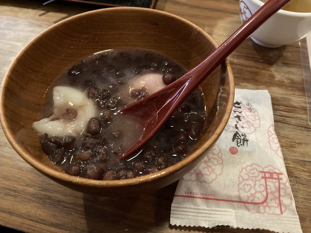 InvestorSugar's tweet photo. 恒例の出雲大社参拝。今年は朝ドラの影響で三連休は大賑わいです。
出雲そばで1番のお気に入り、砂屋さんの十割蕎麦。
出雲ぜんざいはおめでたいお餅入り。 https://t.co/LKfb84esbG