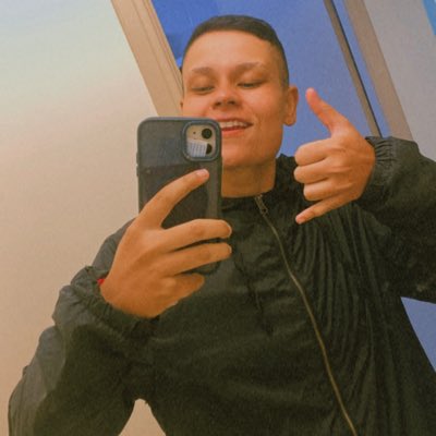 elemoliveira_'s tweet photo. #NovaFotoDePerfil https://t.co/o8P605KGYy
