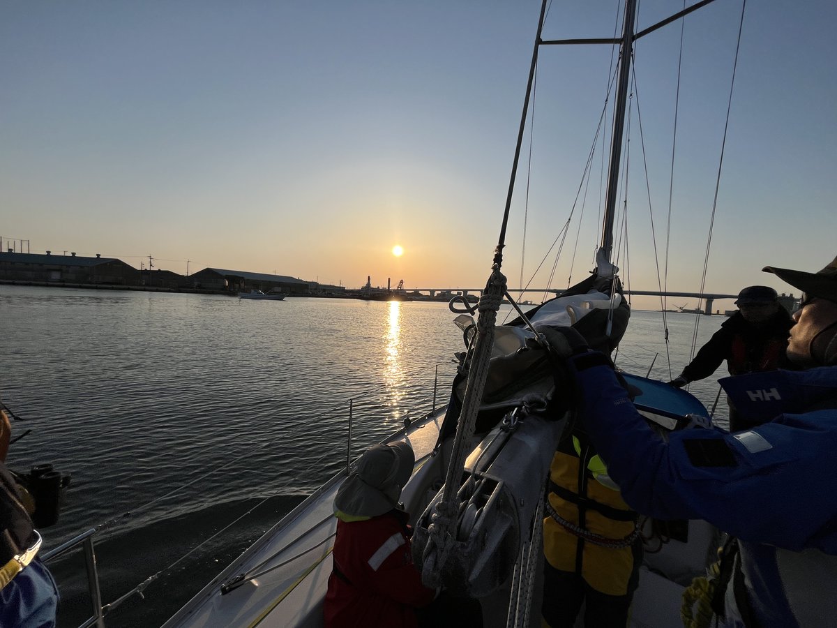 AokiYachts's tweet photo. 2026年GW長距離航海コースの受付開始！
年に1回の特別な航海コースです！
先着順ですので、申し込みはお早めに！
青木ヨットスクールHPよりお申込みできます。
#ヨット #セーリング #船 #海 #大阪 #青木ヨット #ボート #イベント #田尻 #クルージング #海遊び https://t.co/MPJeWjBVMW